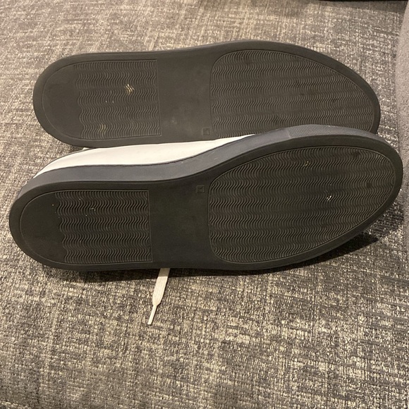 Saks Fifth Avenue white sneaker - Picture 6 of 6